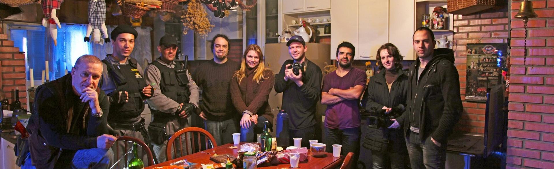 Equipe Técnica e Atores do THE NEIGHBOR